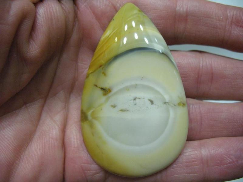 Cabochon flint Dmitrov 04.JPG